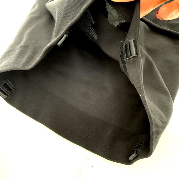 Skims Black Onyx Seamless Sculpt Mid Waisted Thong NWOT Size Medium - Picture 3 of 4